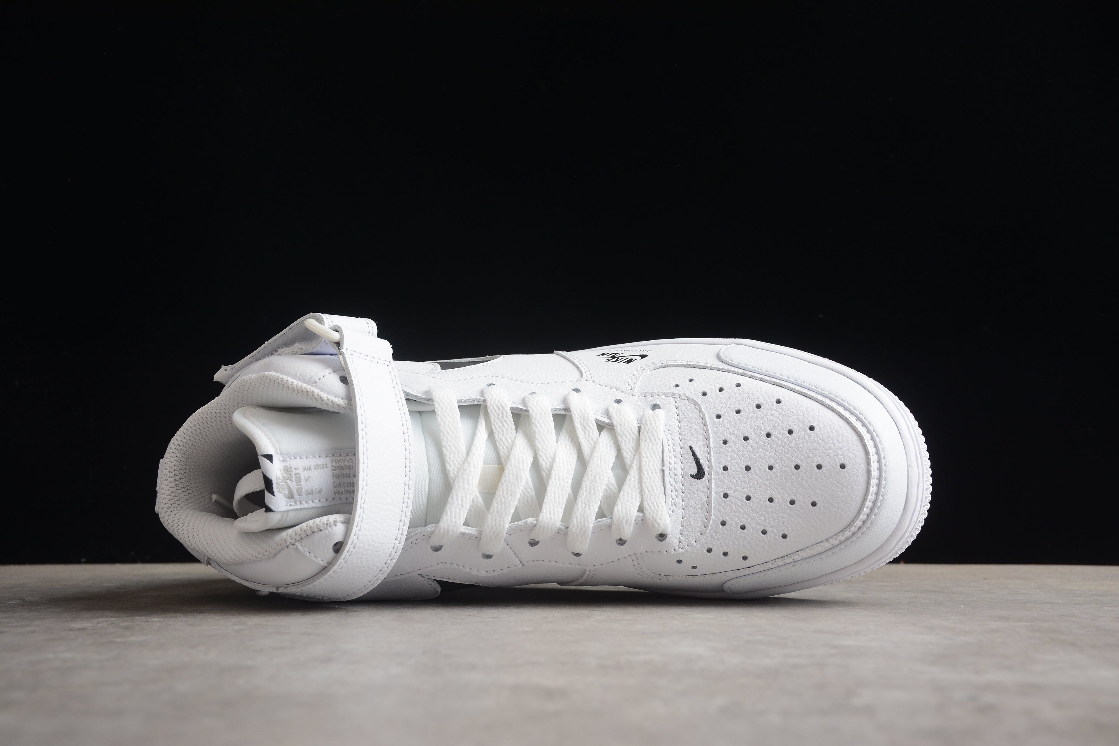 Air Force 1 High – Blanco / Negro