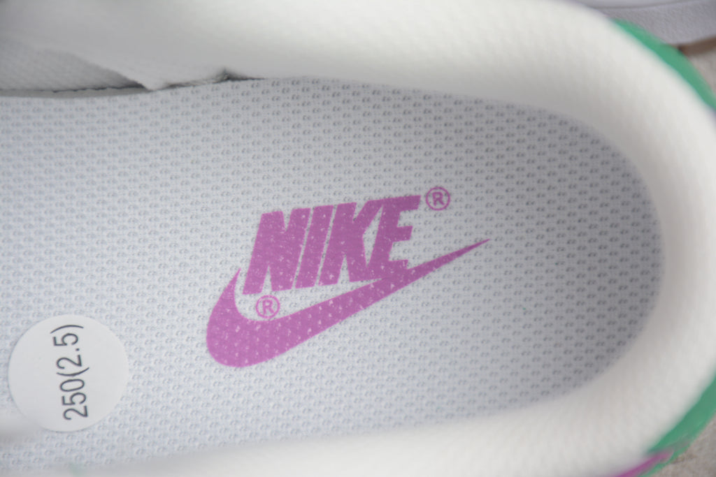 Dunk SB – Verde / Blanco / Lila