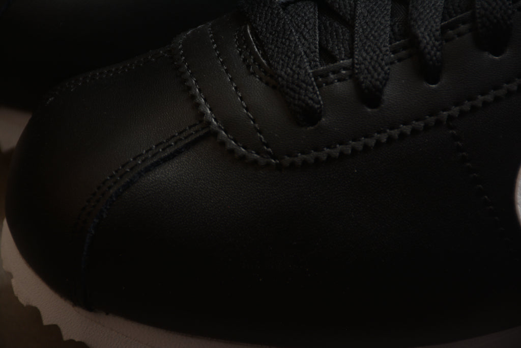 Cortez – Negro / Blanco