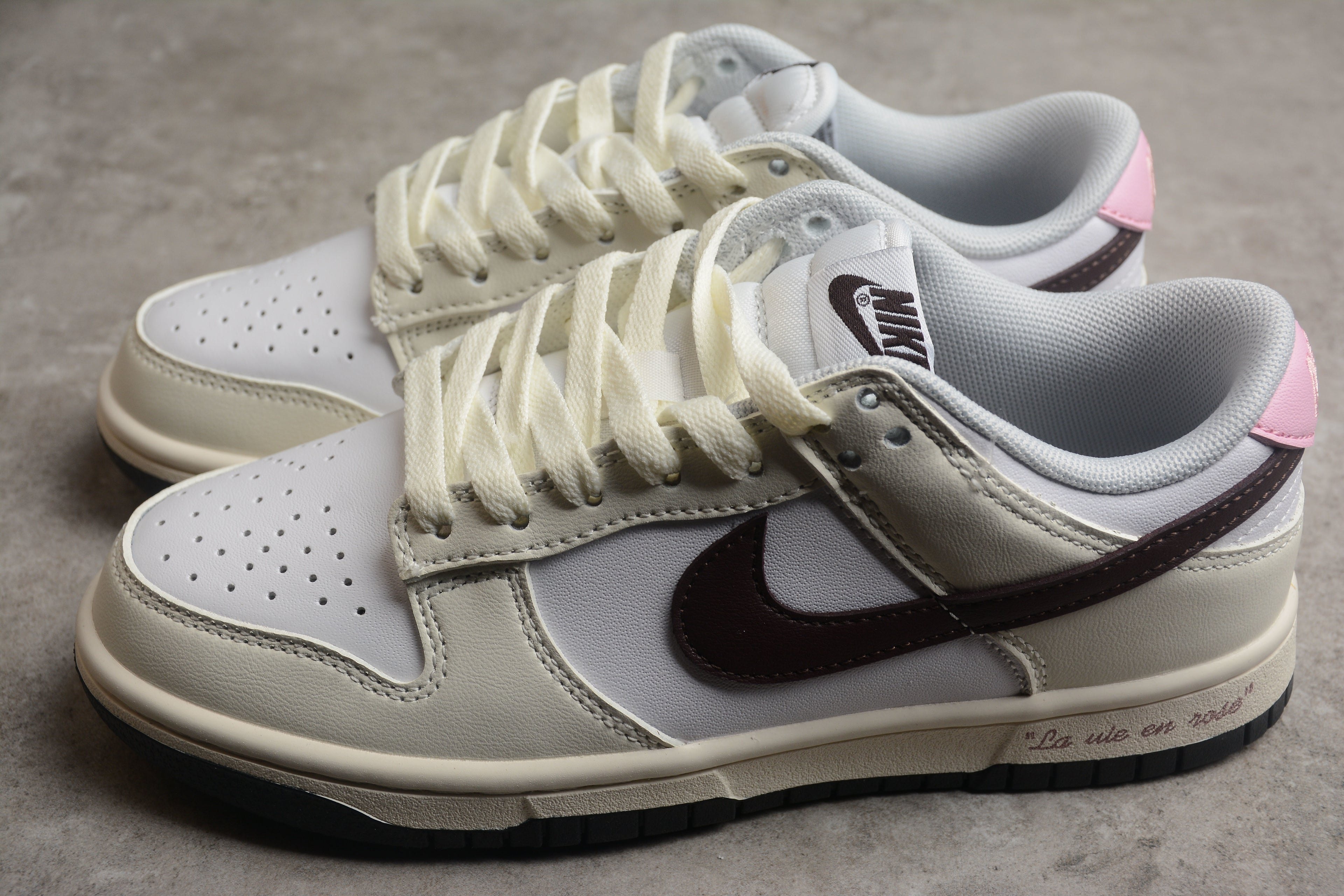 Dunk SB – Beigie / Blanco / Marrón