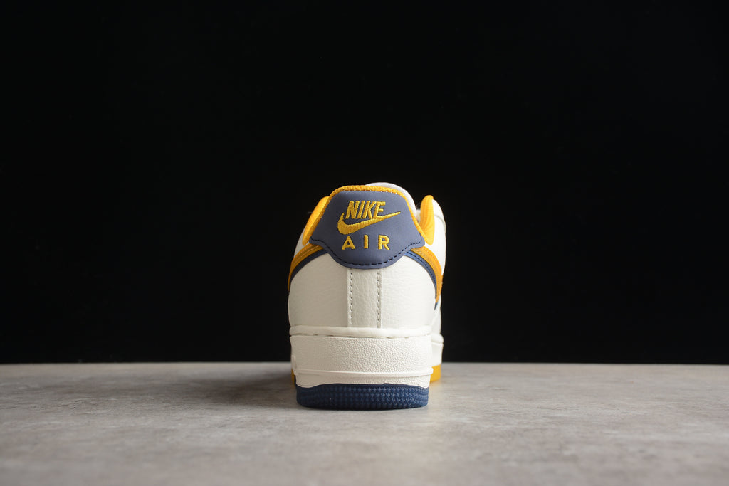 Nike Air Force 1 Low – Blanco / Amarillo / Azul