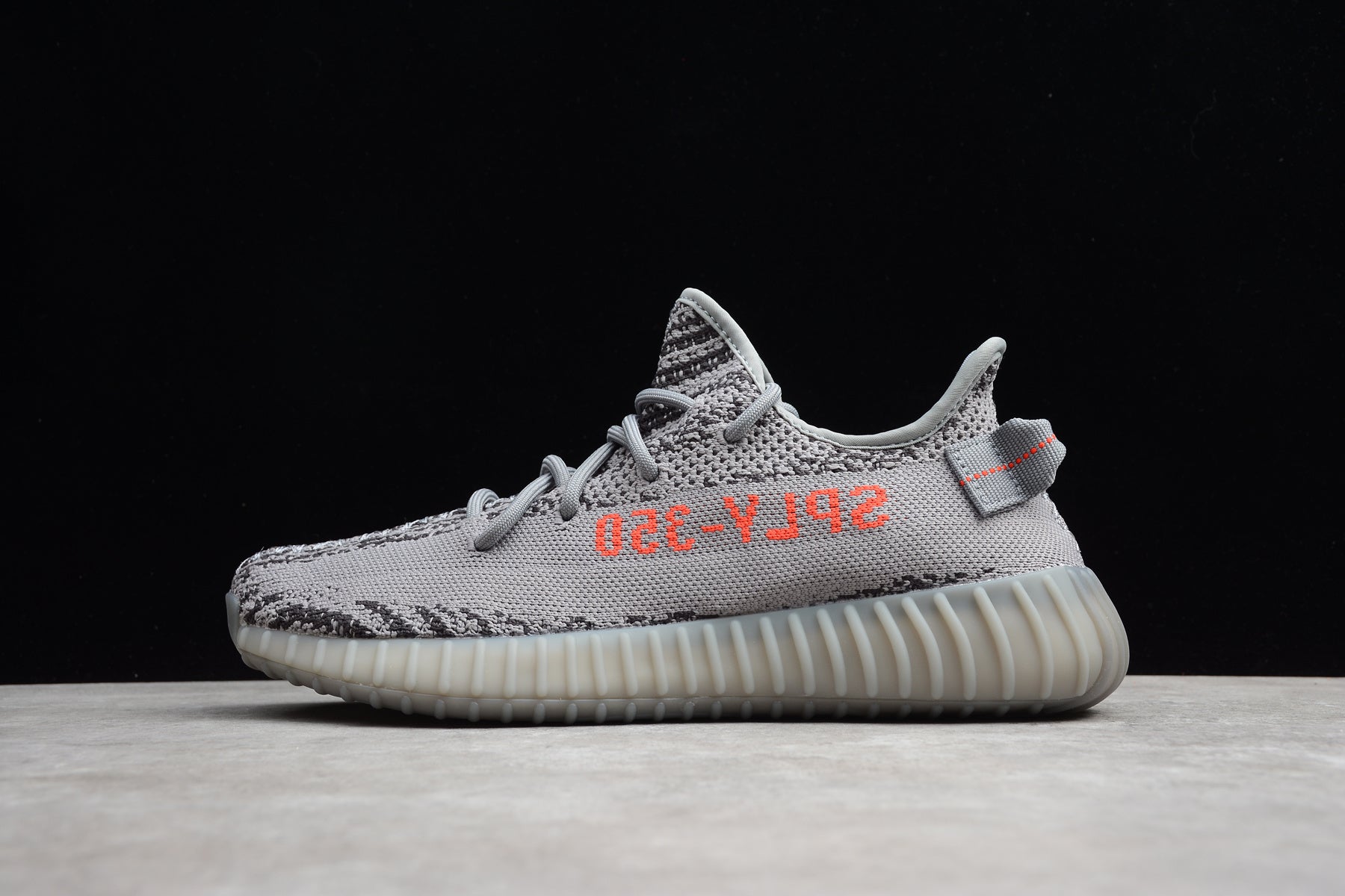 Adidas Yeezy 350 – Gris / Negro