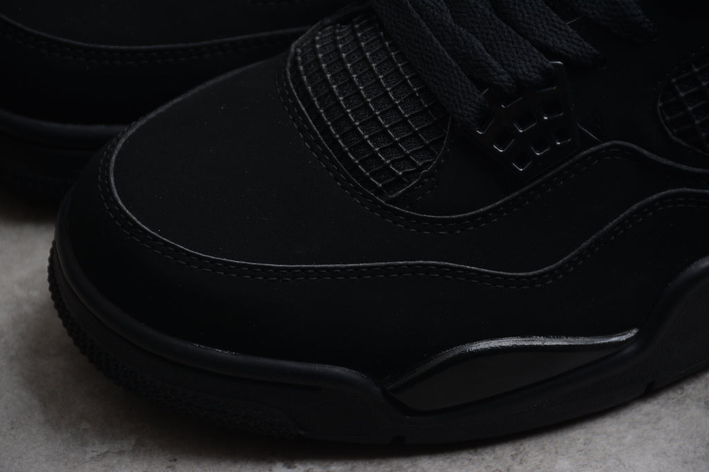 Air Jordan 4 – Negro