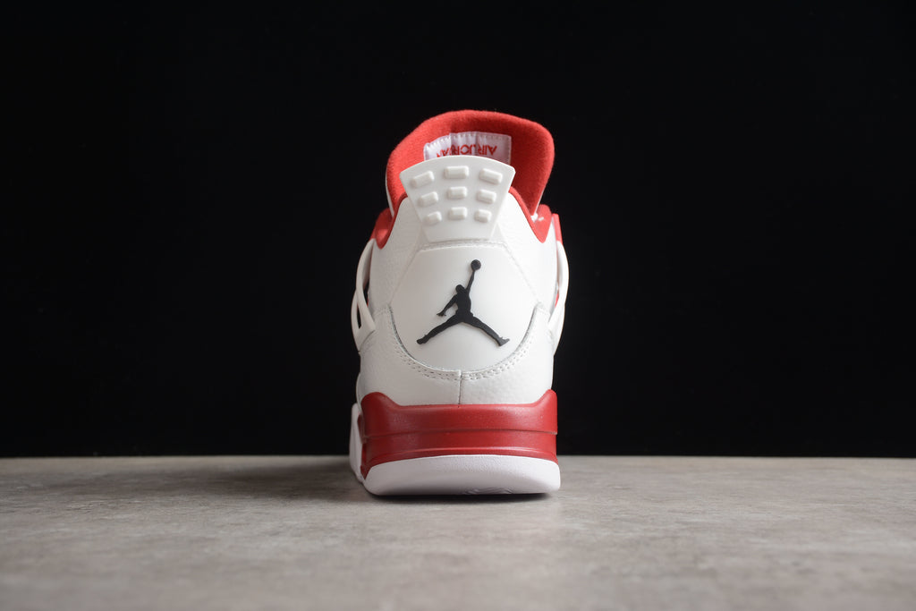 Air Jordan 4 – Blanco / Rojo