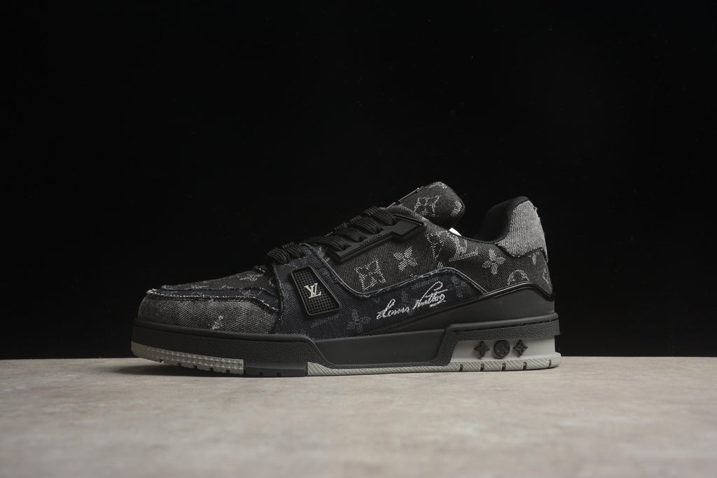 Louis Vuitton Trainer Low – Negro / Gris
