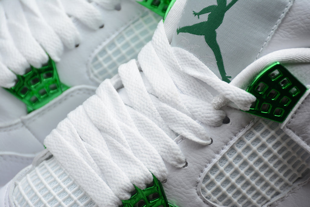 Air Jordan 4 – Blanco Chapas / Verde