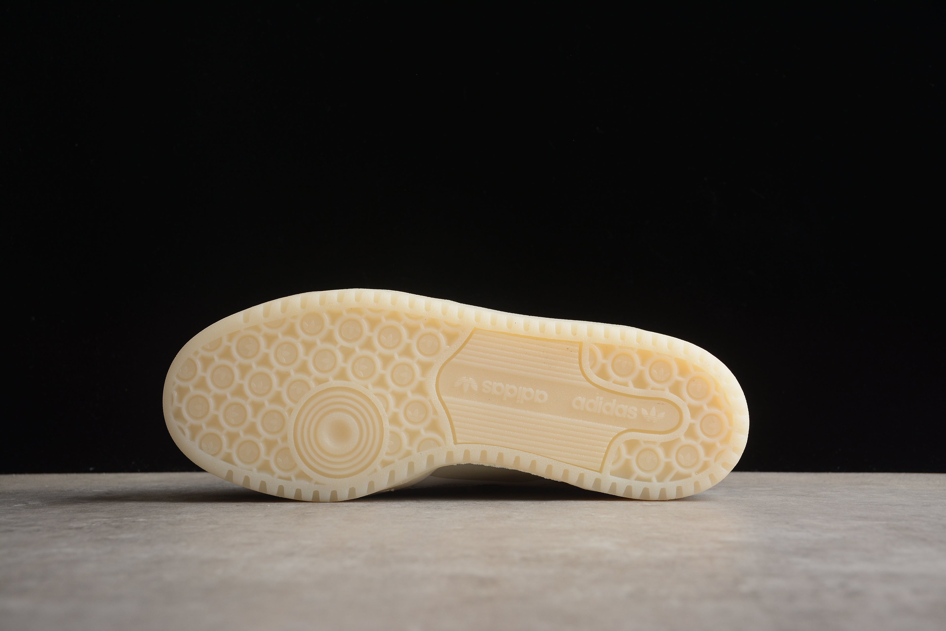 Adidas Forum – Gris