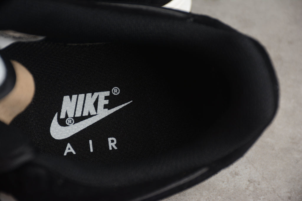 Air Force 1 Low – Negro / Blanco