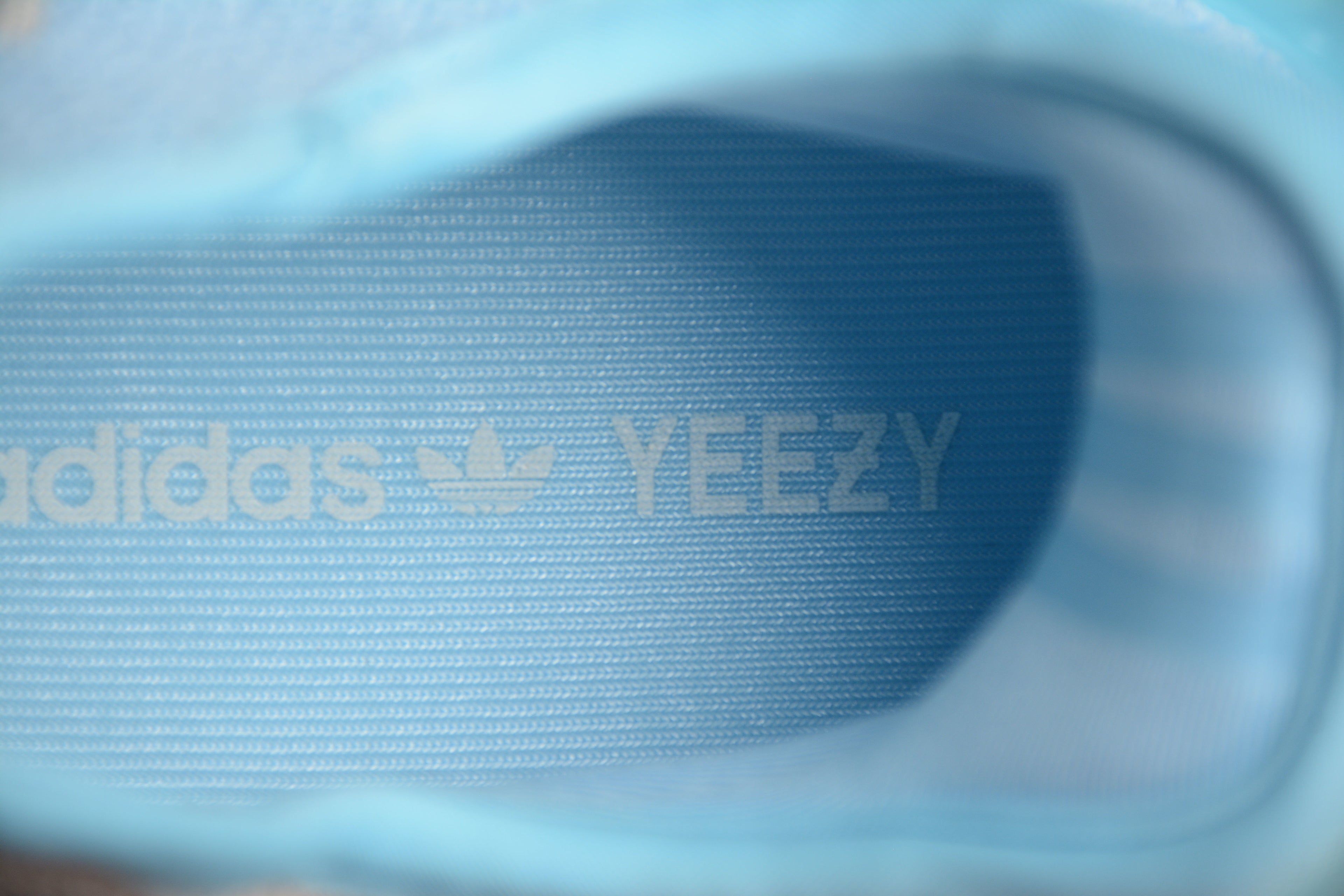 Adidas Yeezy 350 – Gris / Azul