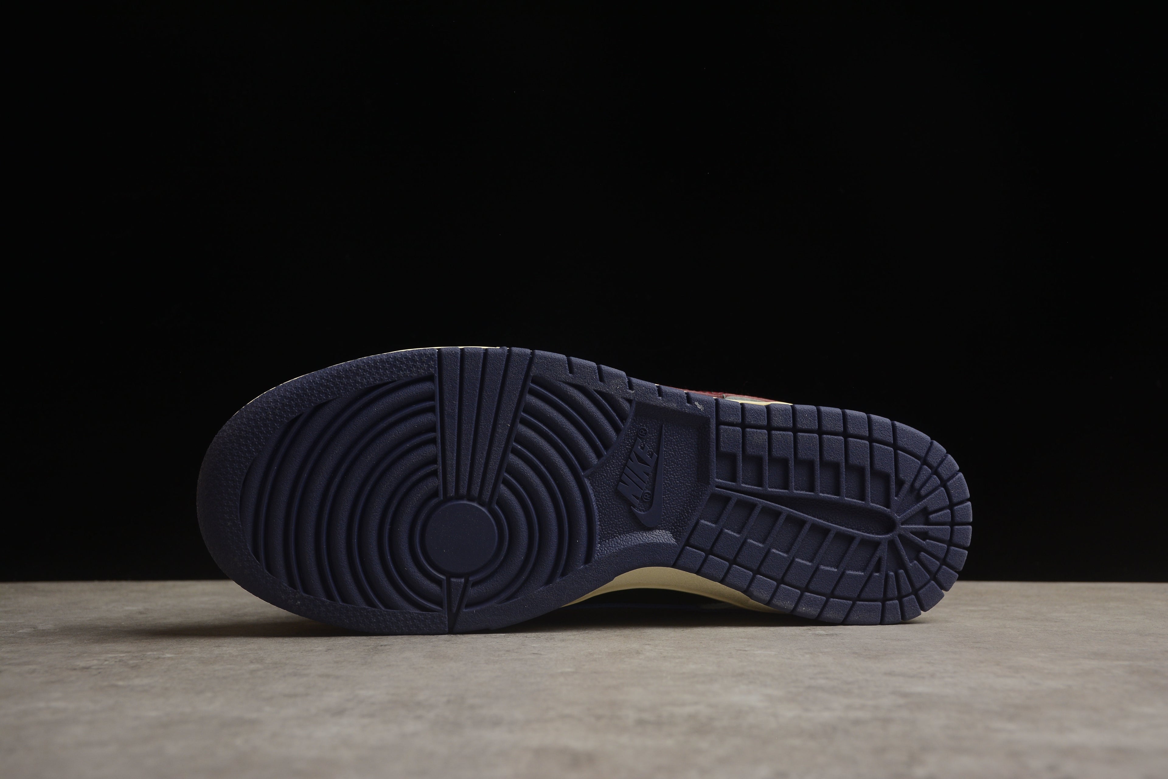 Dunk SB – Beigie / Verde / Granate