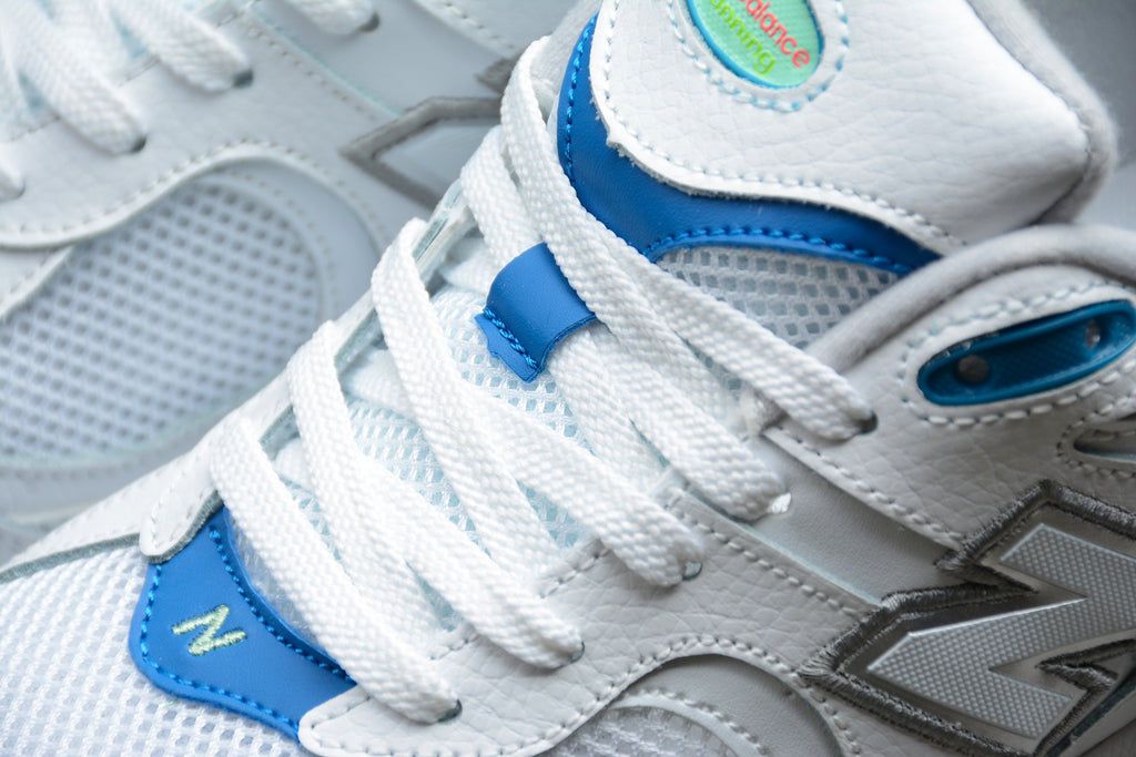 New Balance 2002R – Blanco / Azul