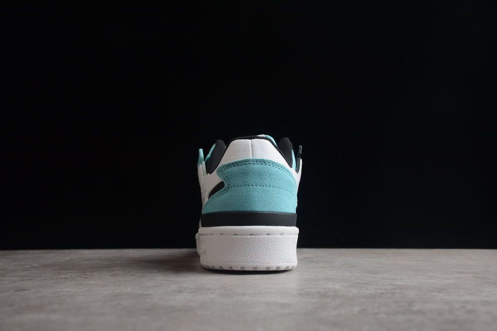 Adidas Forum – Blanco / Negro / Azul