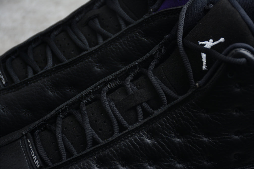 Air Jordan 13 – Negro / Lila