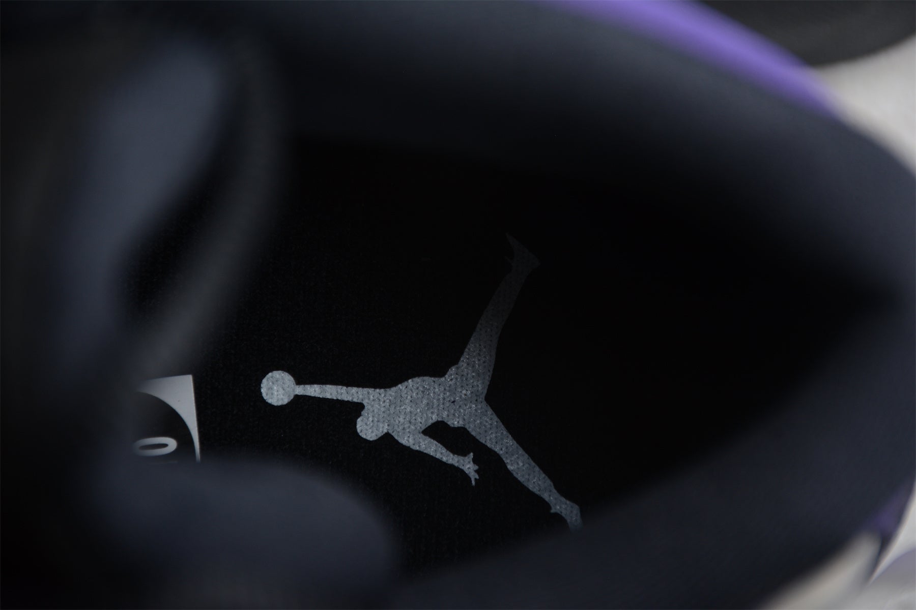 Air Jordan 13 – Negro / Lila