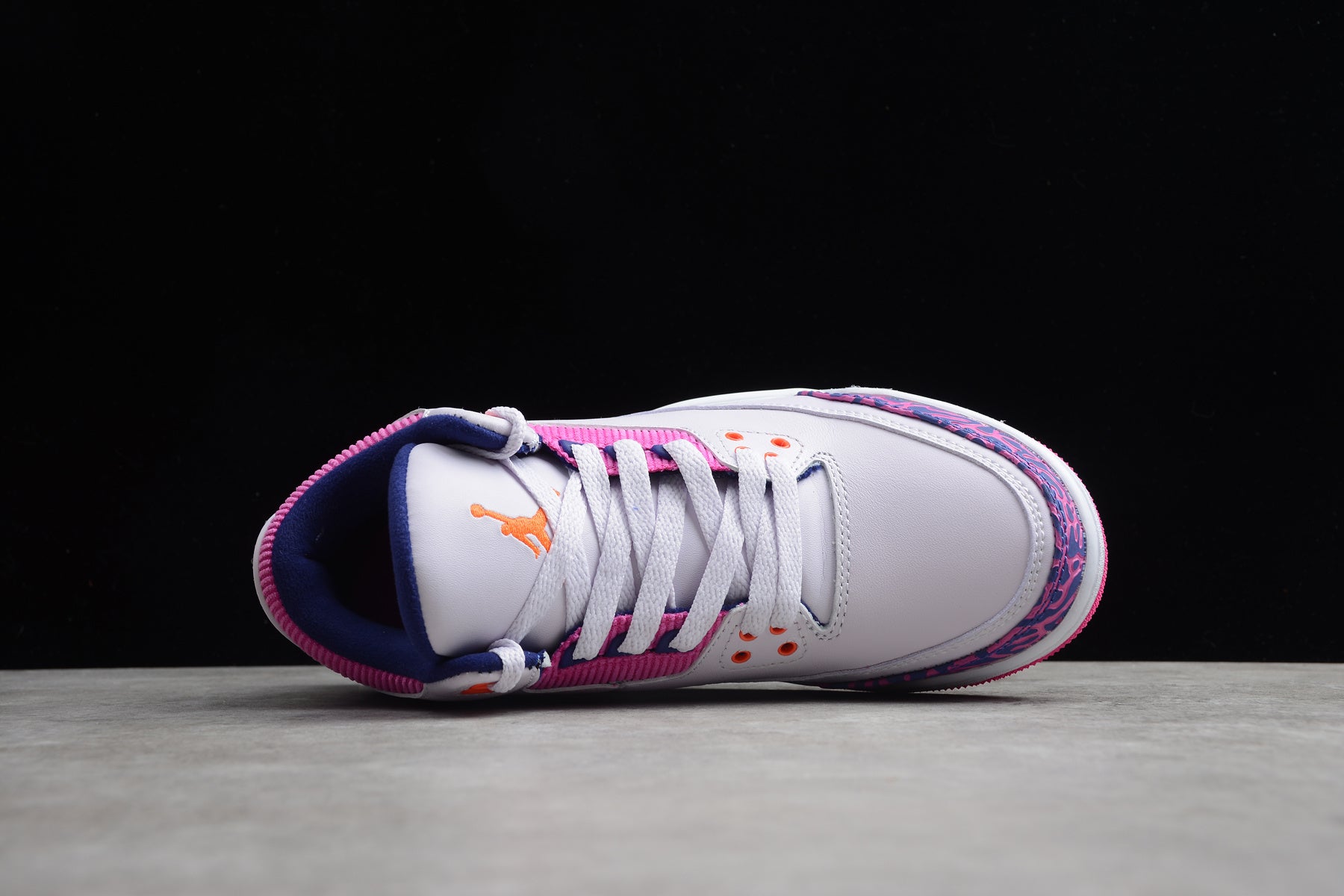 Air Jordan 3 – Rosa / Lila