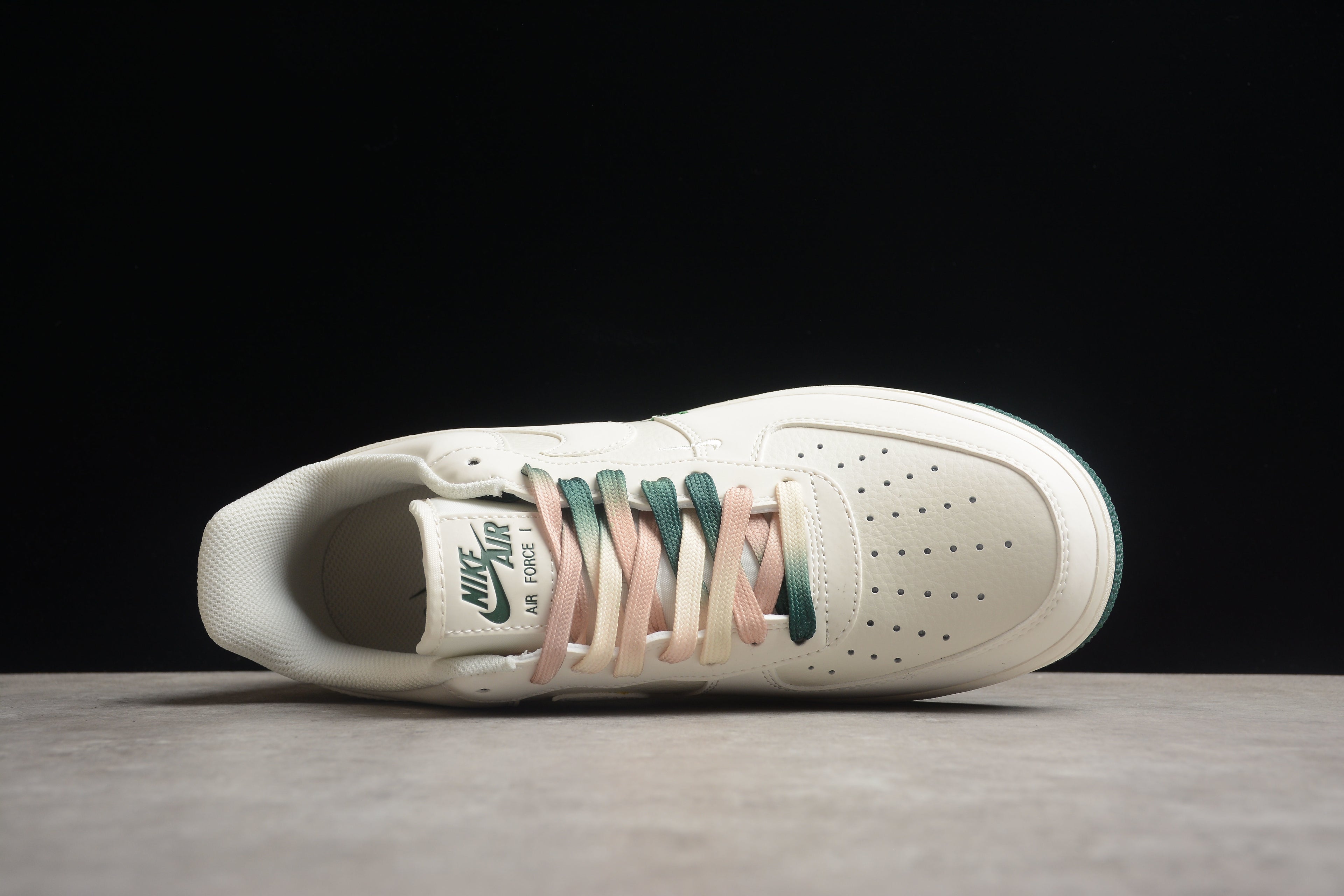 Nike Air Force 1 Low – Blanco / Verde