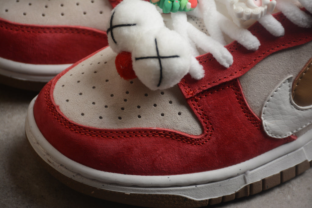 Dunk SB – Rojo / Beigie / Marrón / Blanco