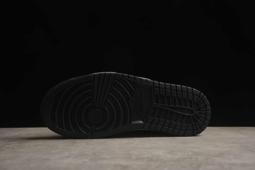 Air Jordan 1 Mid – Negro / Turquesa / Blanco