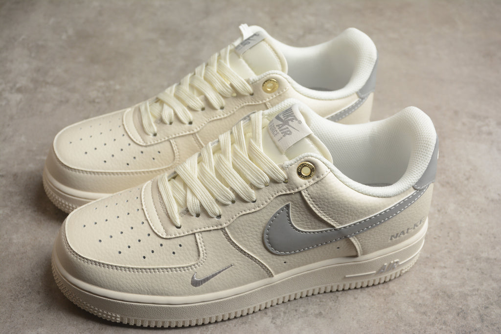 Air Force 1 Low – Beige / Gris