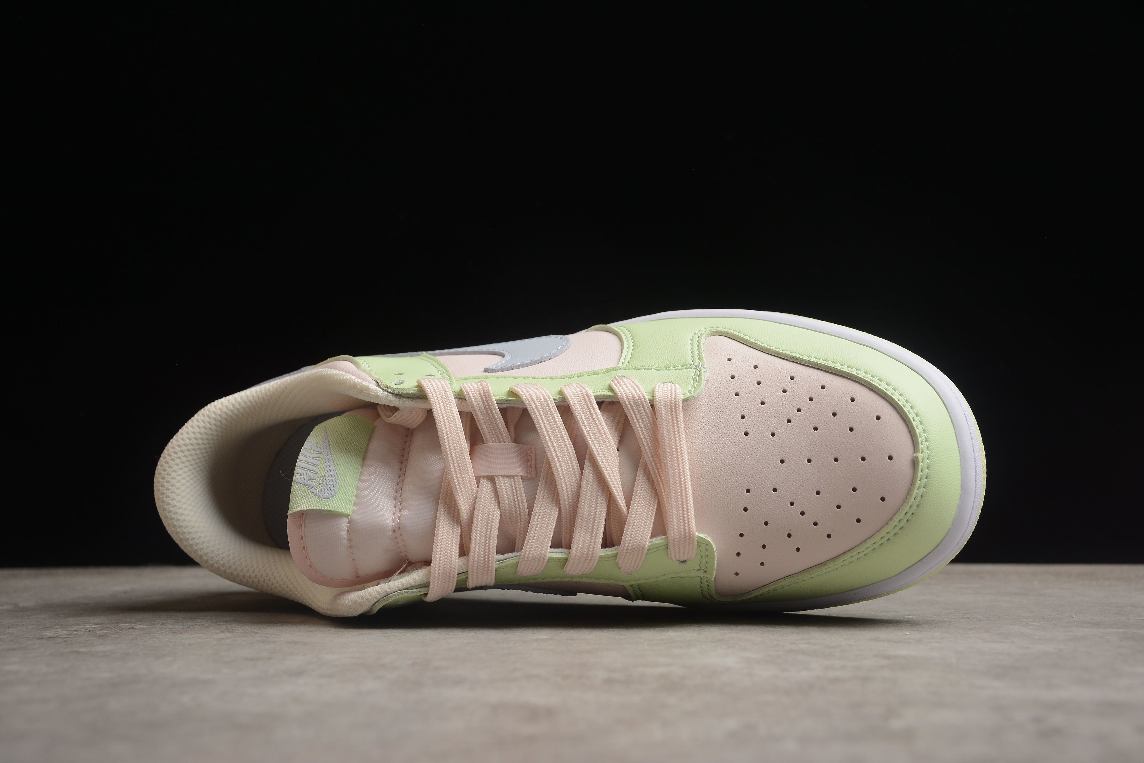 Dunk SB – Verde Claro / Rosa