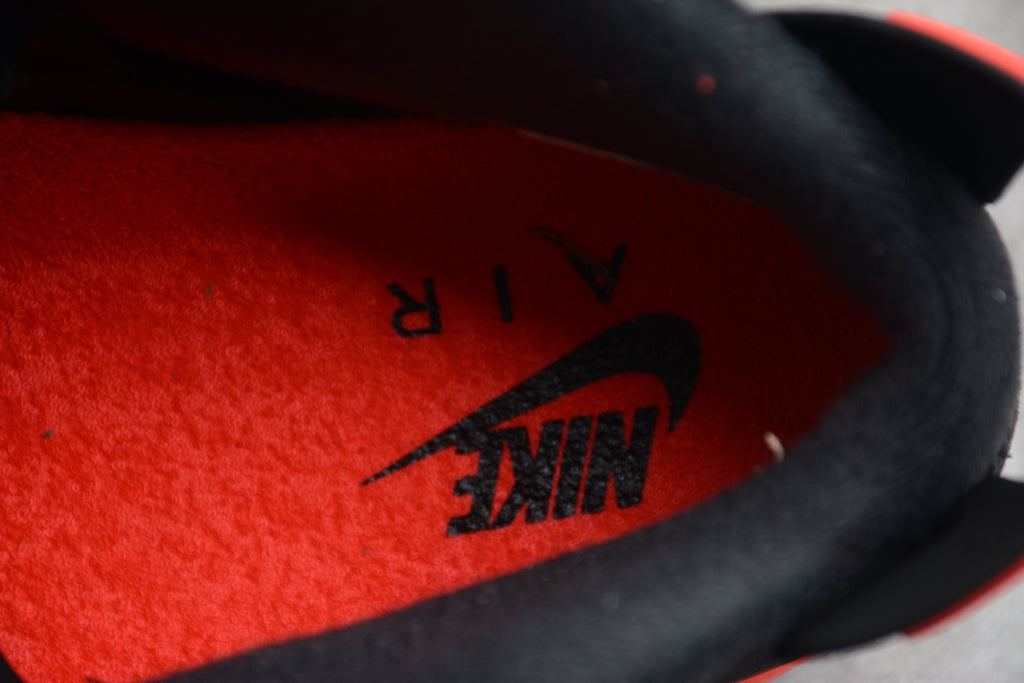 Air Jordan 6 – Negro / Rojo