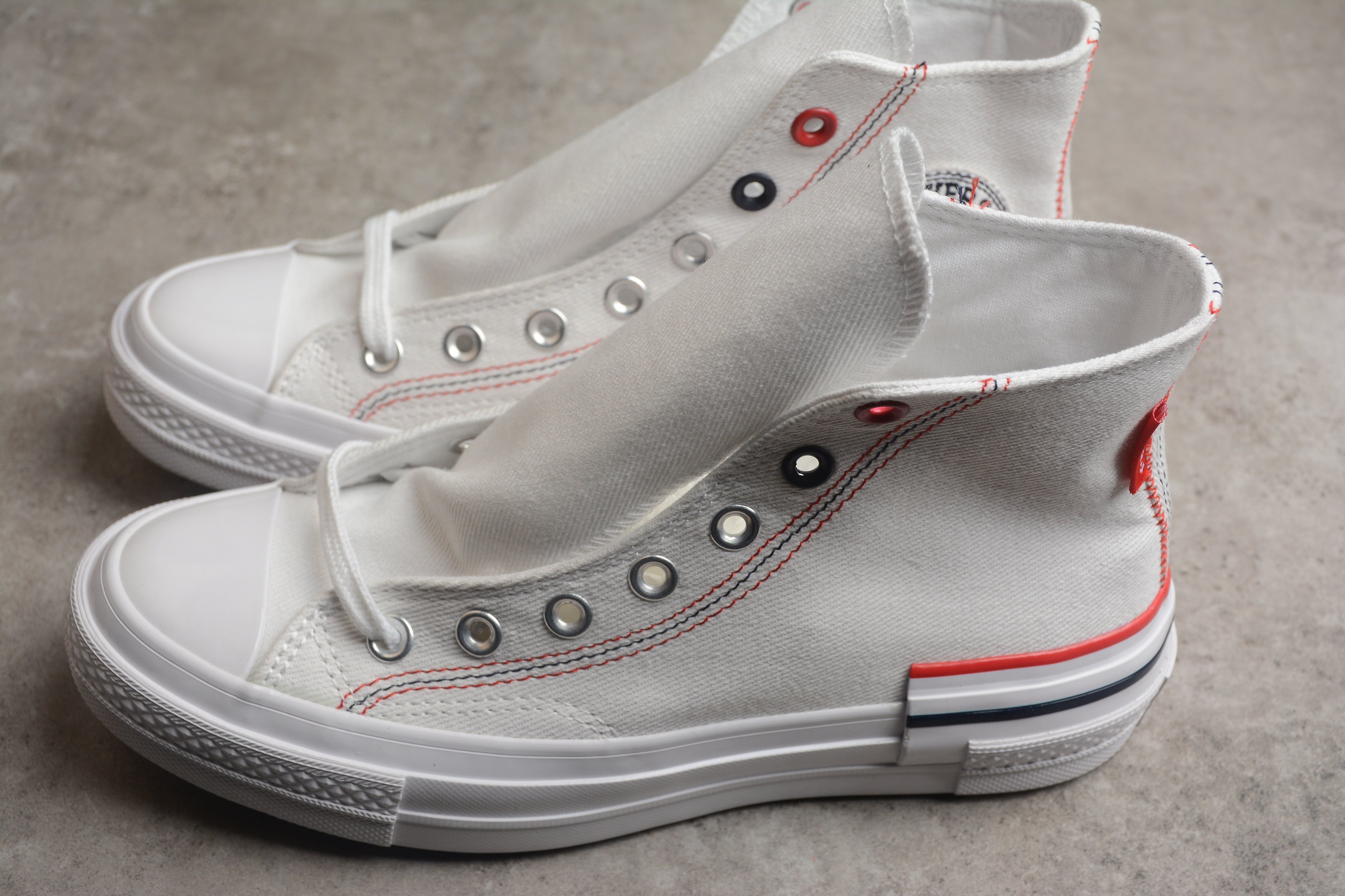 Converse Chuck 70 – Blanco / Rojo