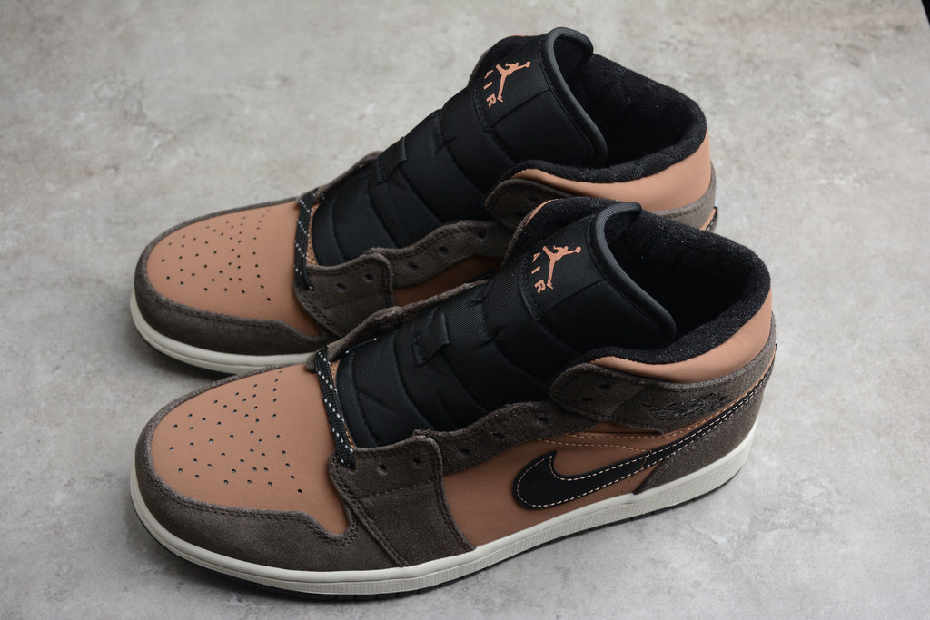 Air Jordan 1 Mid – Marrón