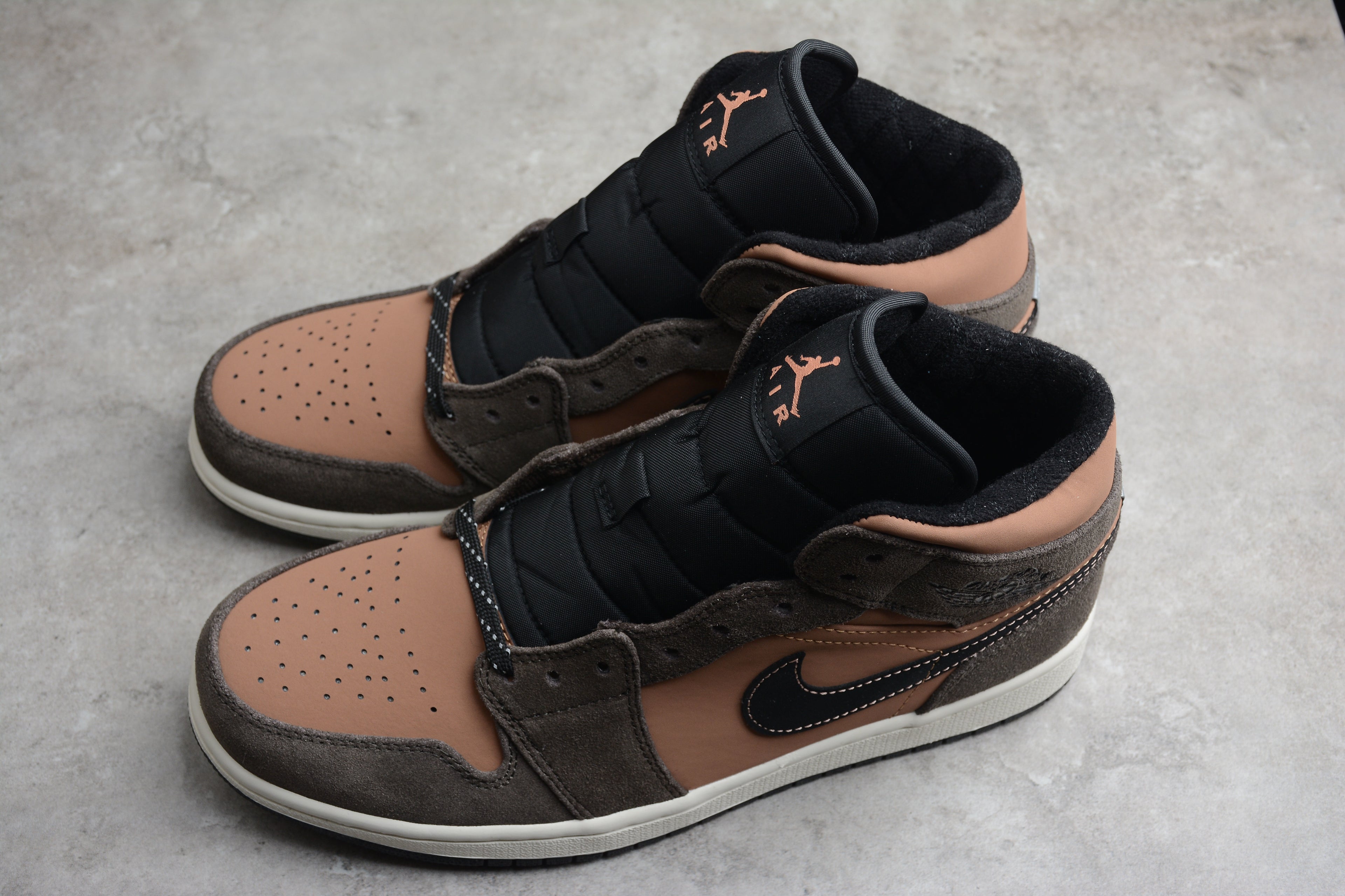 Air Jordan 1 Mid – Marrón