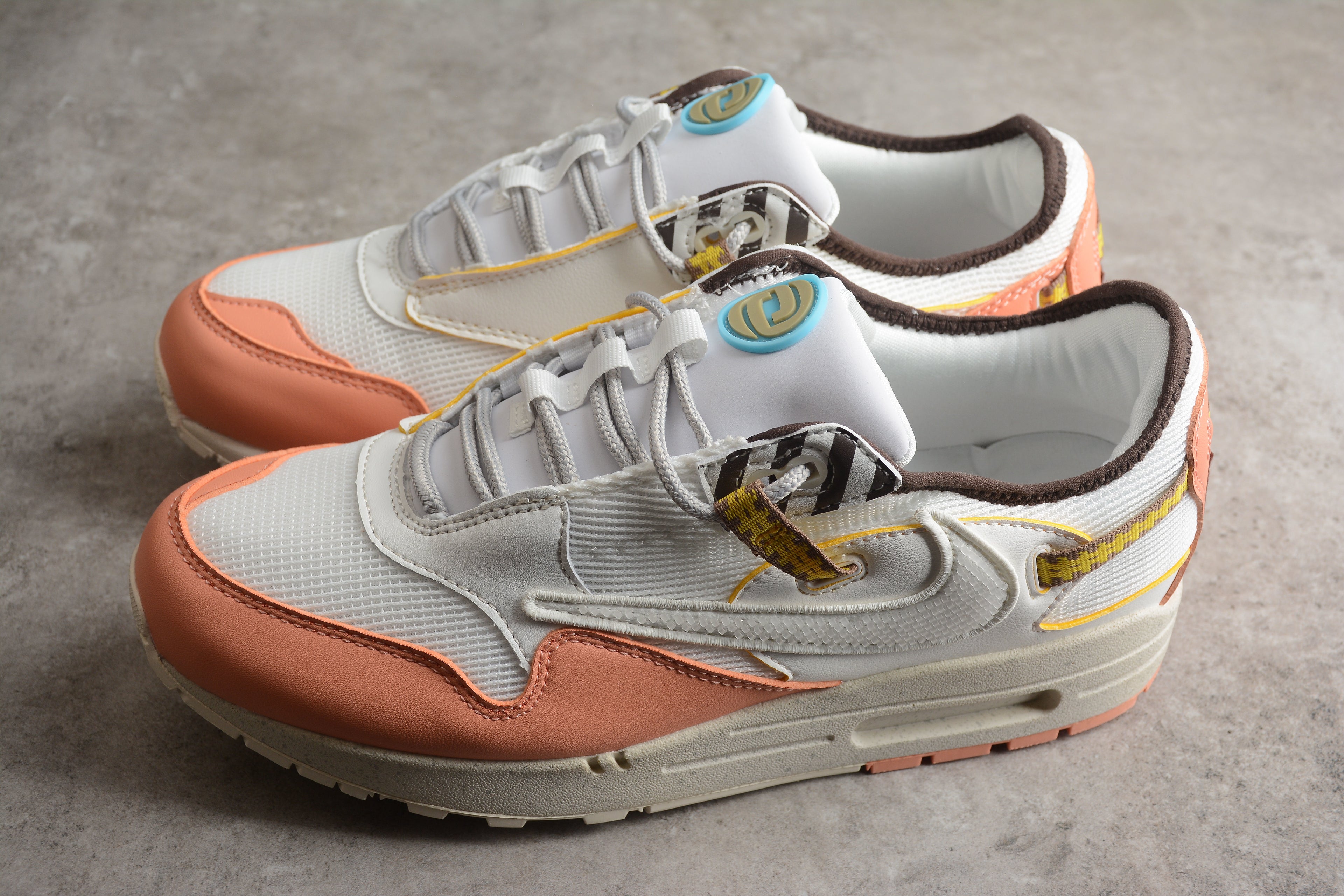 Air Max 1 Travis Scott – Blanco / Rosa