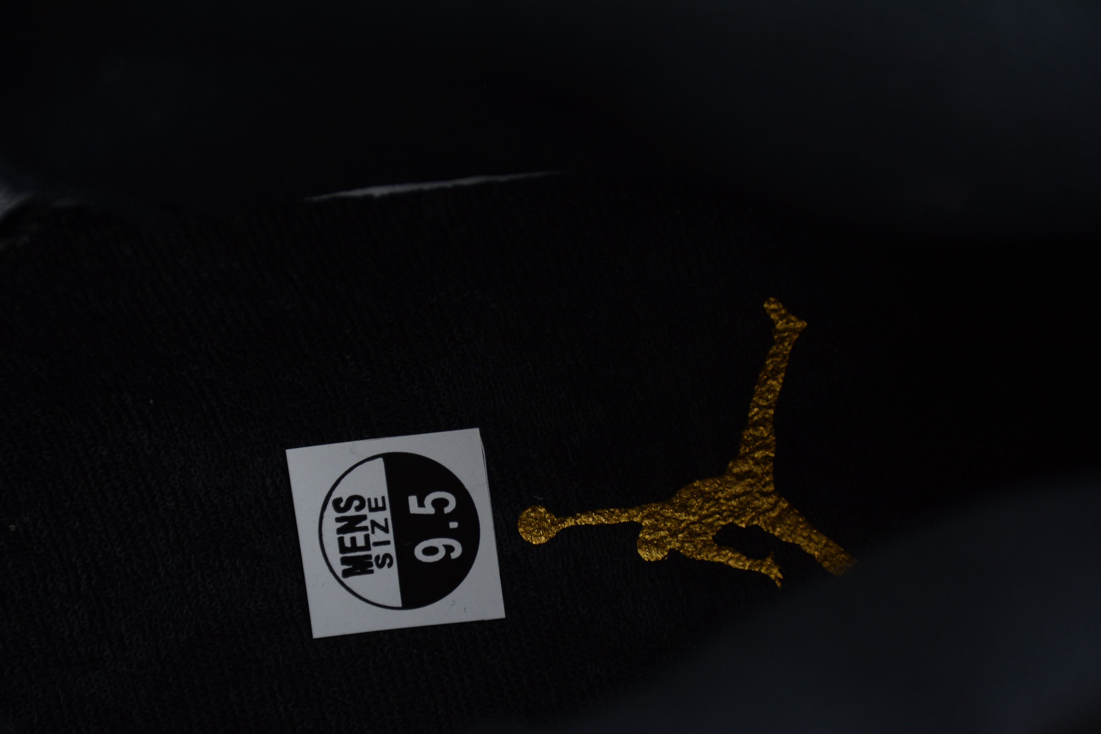 Air Jordan 11 – Negro