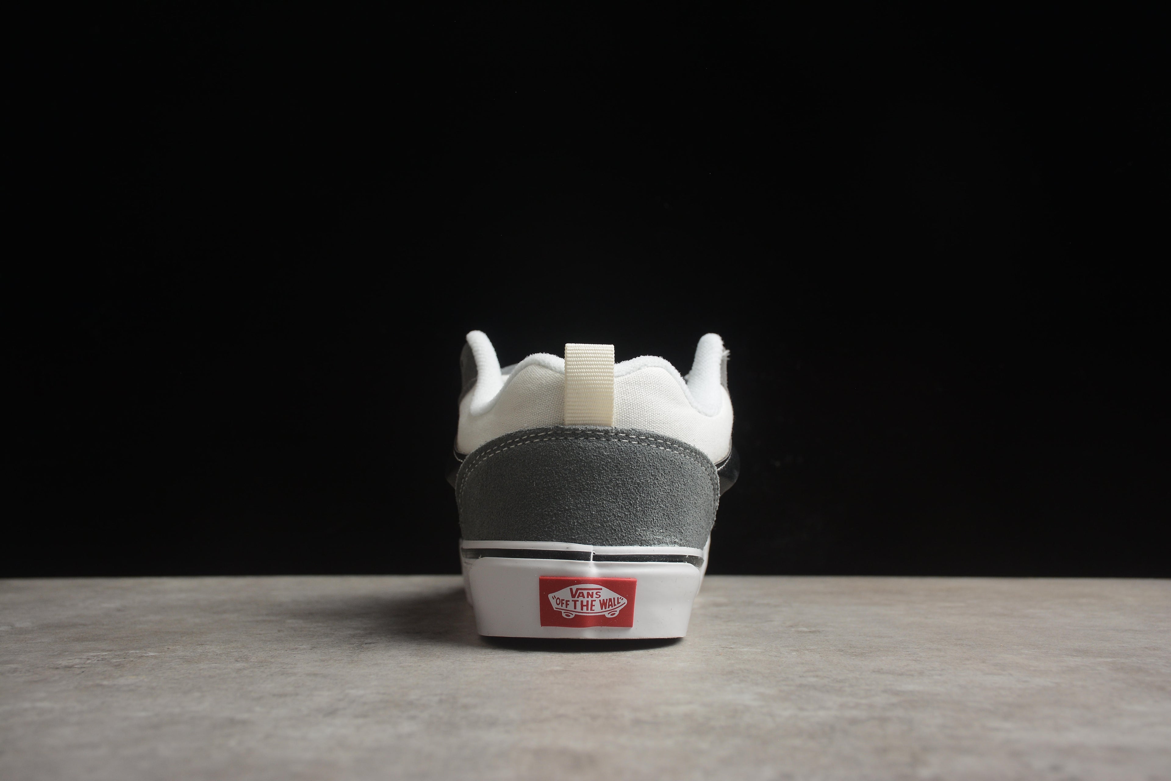Vans Knu Skool – Gris / Negro