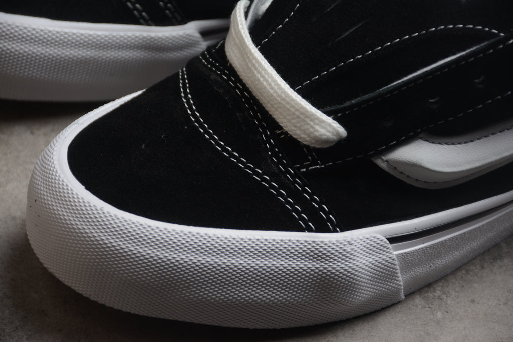 Vans Knu Skool – Negro / Blanco