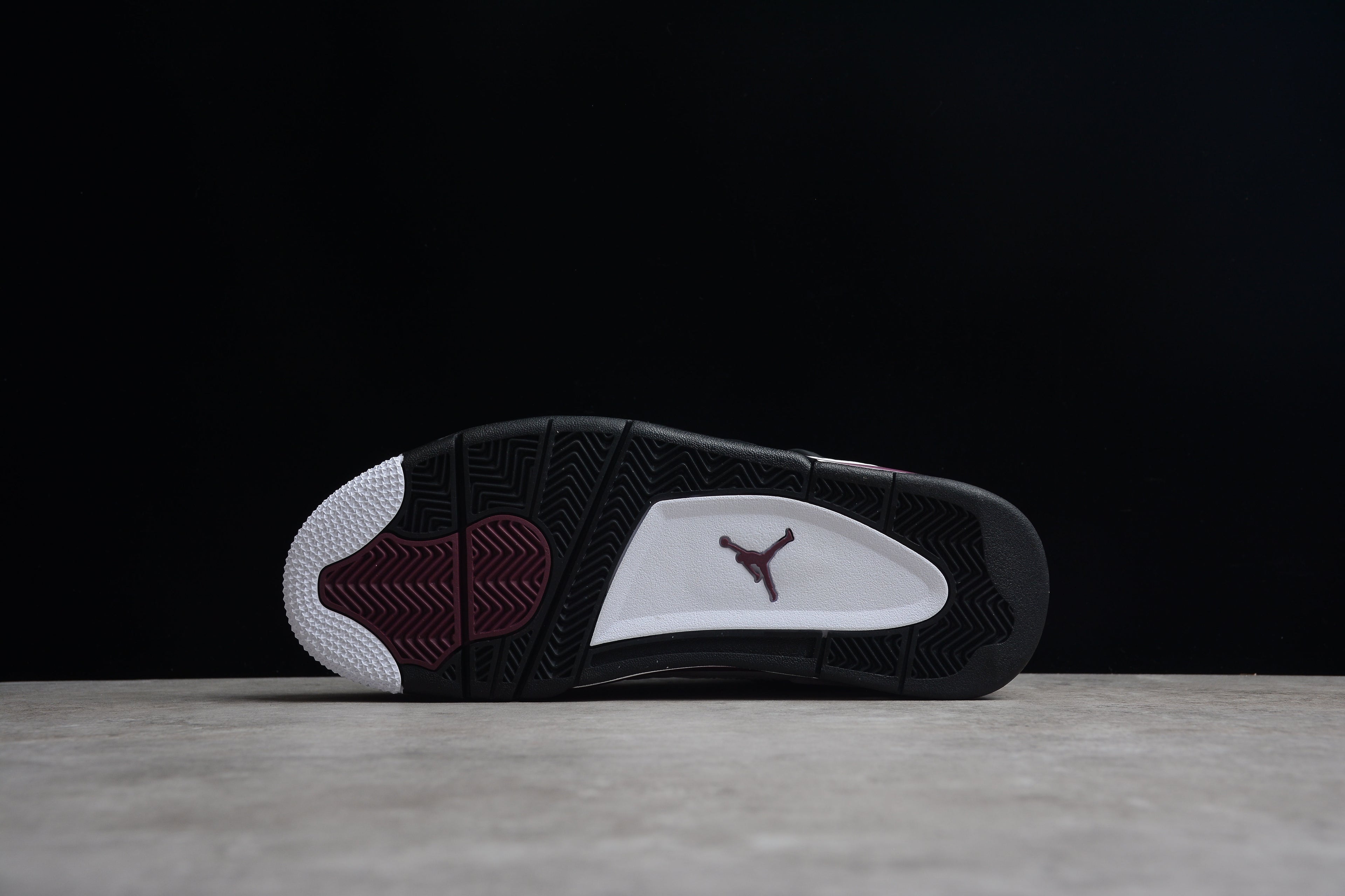 Air Jordan 4 – Blanco / Lila