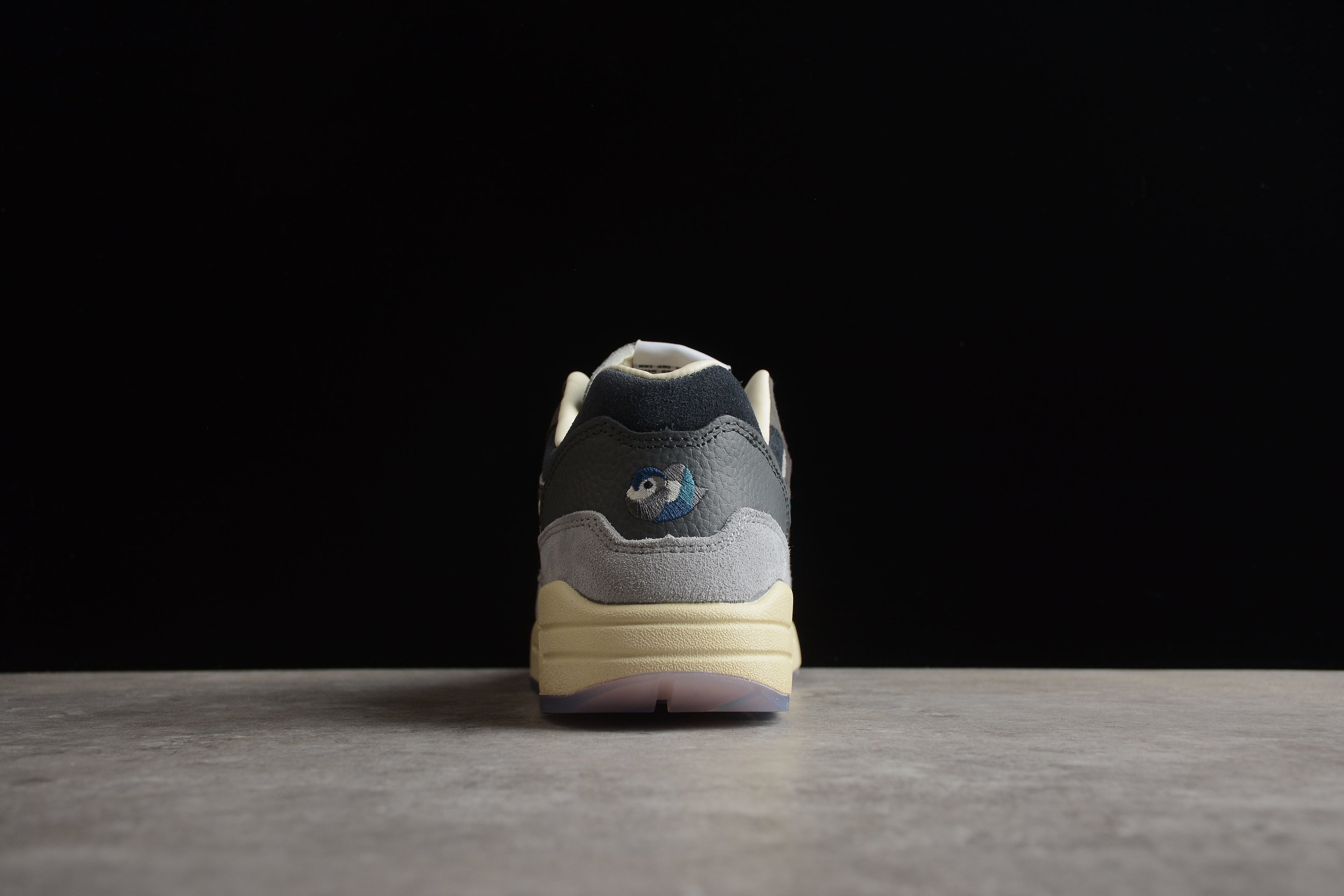 Air Max 1 – Marrón / Verde / Gris