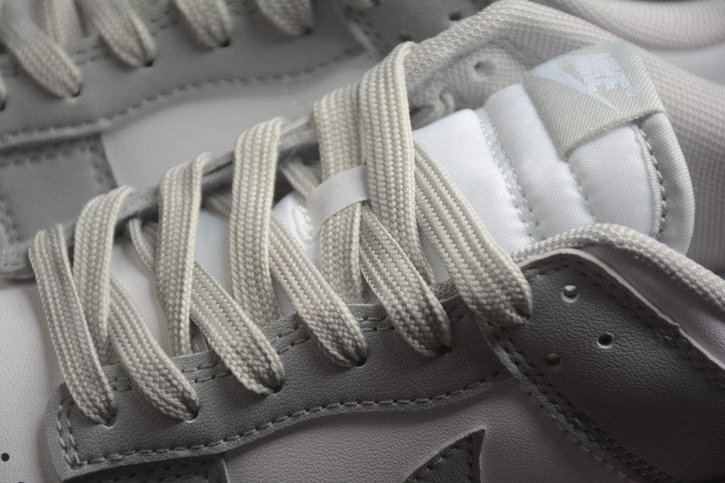 Dunk SB – Gris / Blanco
