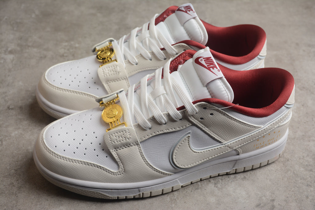 Dunk SB – Beigie / Blanco / Rojo