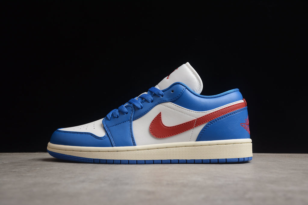 Jordan 1 Low – Azul / Blanco / Rojo