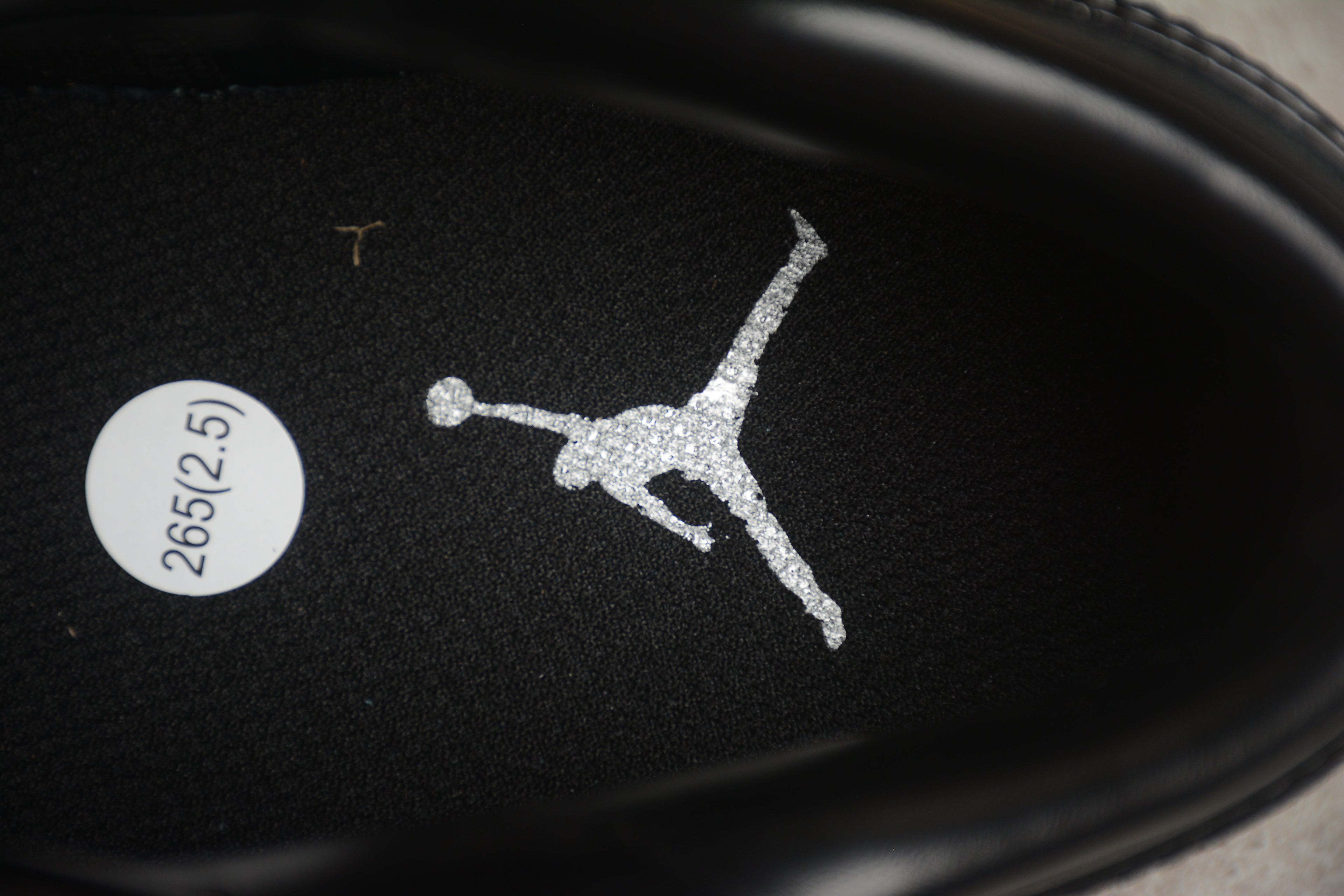 Jordan 1 Low – Negro Brillante