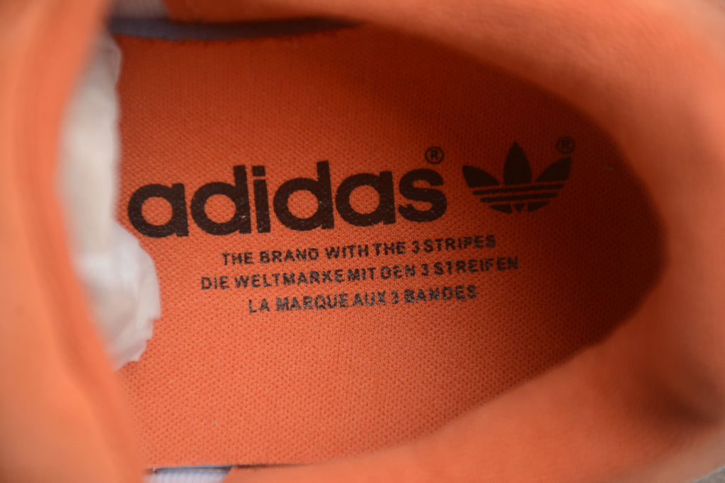 Adidas Campus 00S – Naranja con Líneas Negras