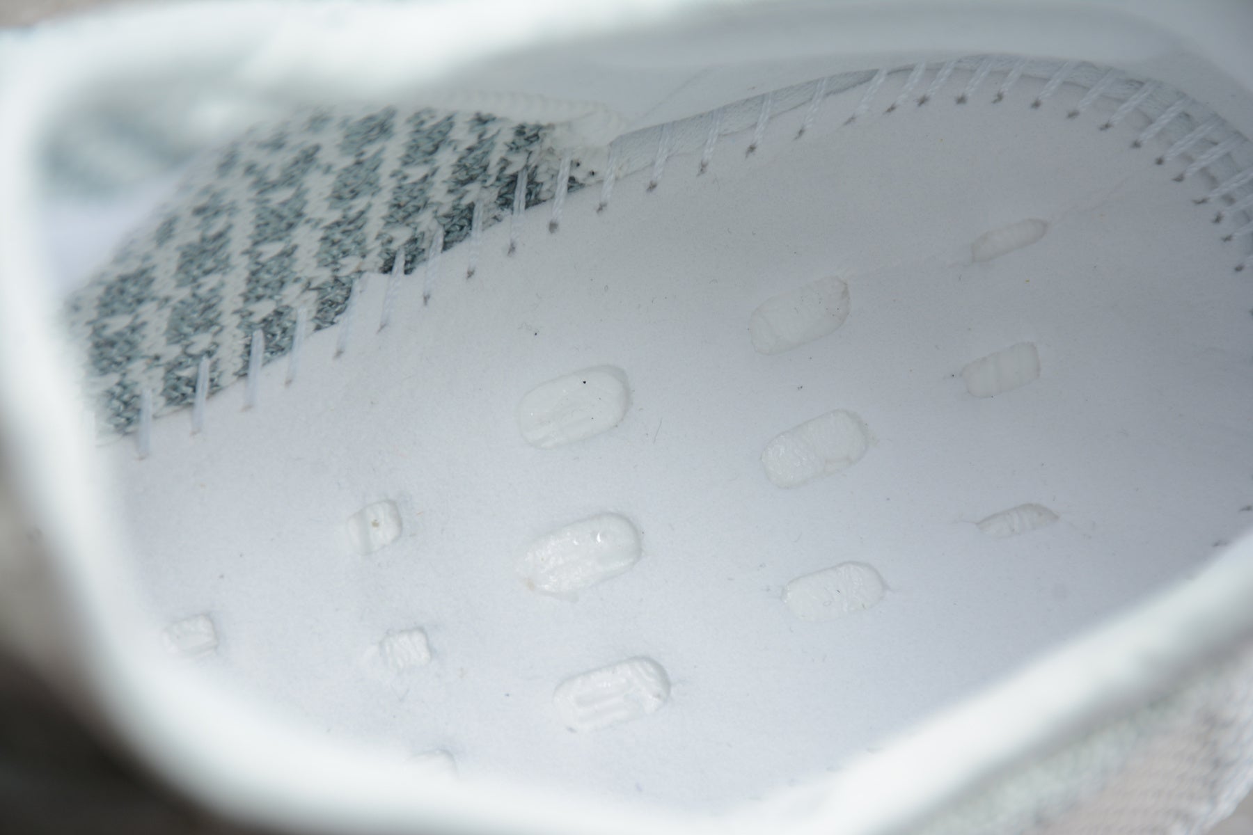 Adidas Yeezy 350 – Azul Claro / Blanco