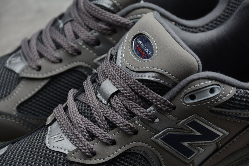 New Balance 2002R – Gris / Beige