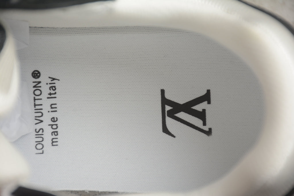 Louis Vuitton Trainer Low – Negro / Blanco