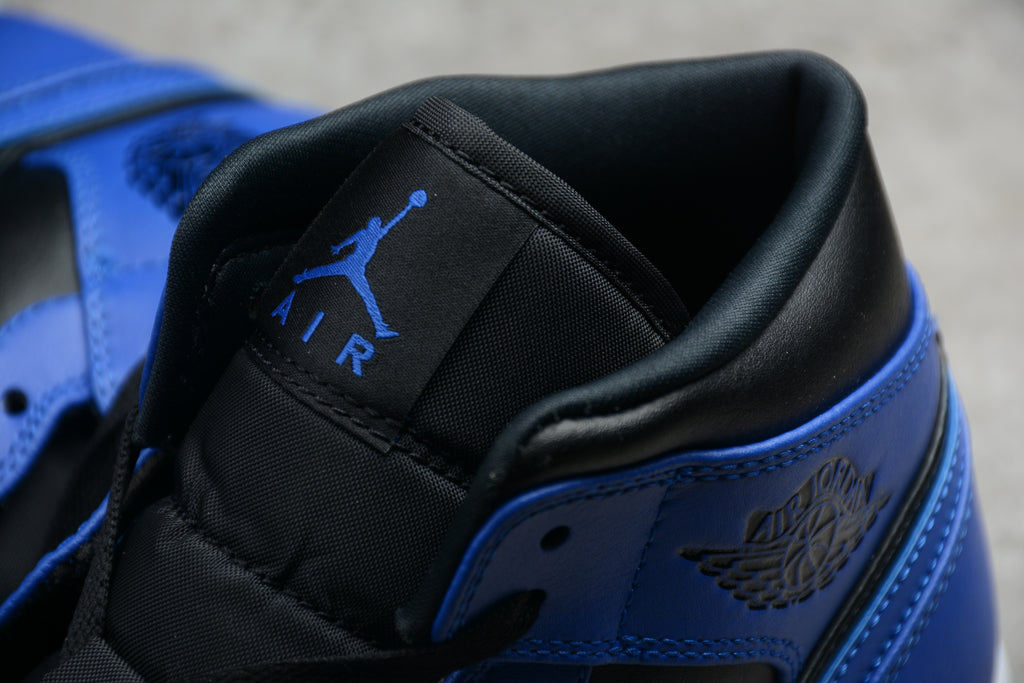 Air Jordan 1 Mid – Negro / Azul Oscuro