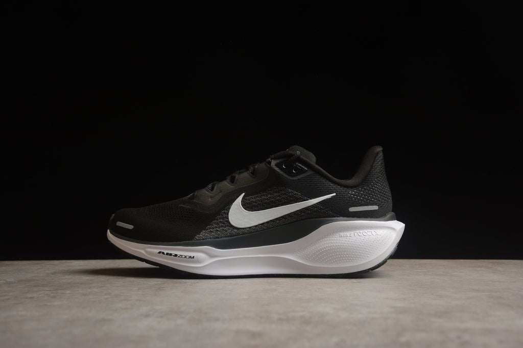 Pegasus 41 – Negro / Blanco