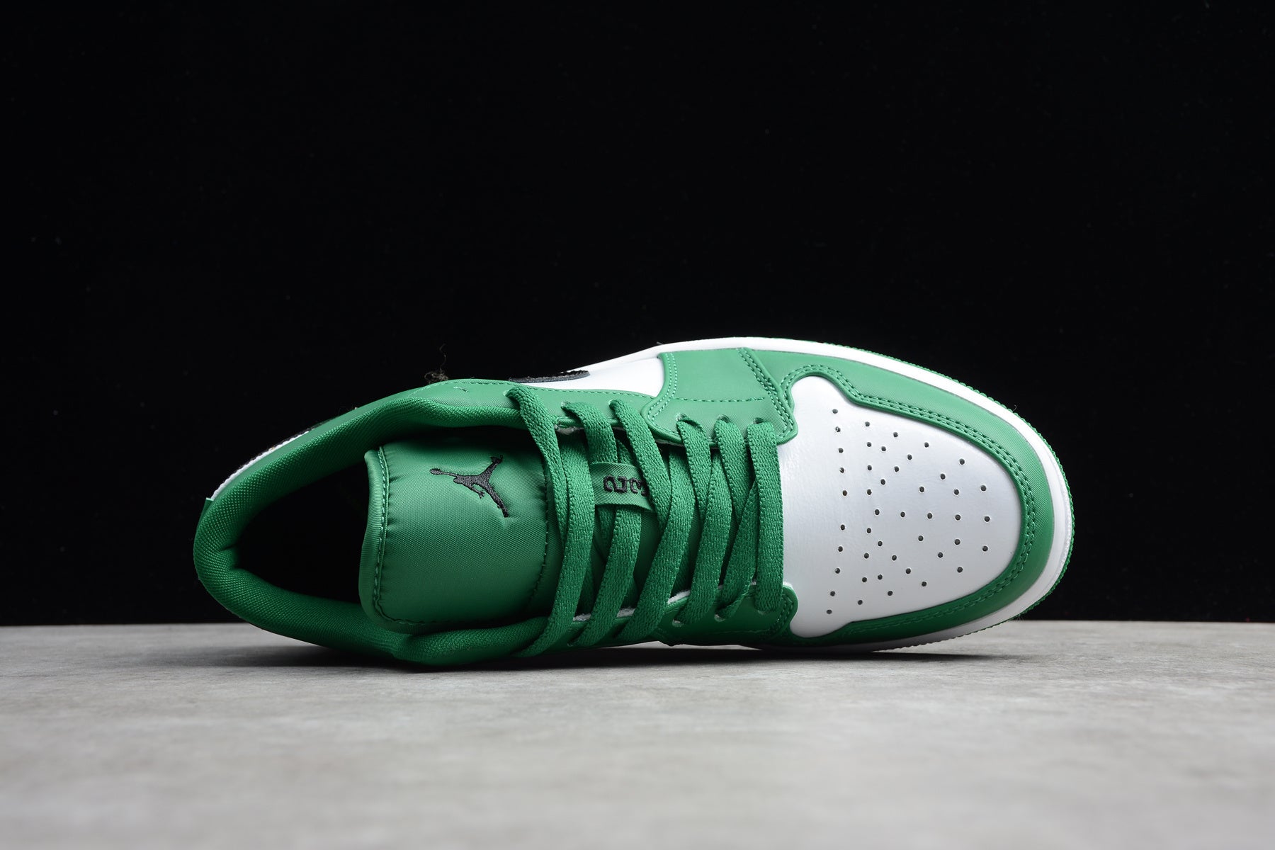 Jordan 1 Low – Verde / Blanco / Negro