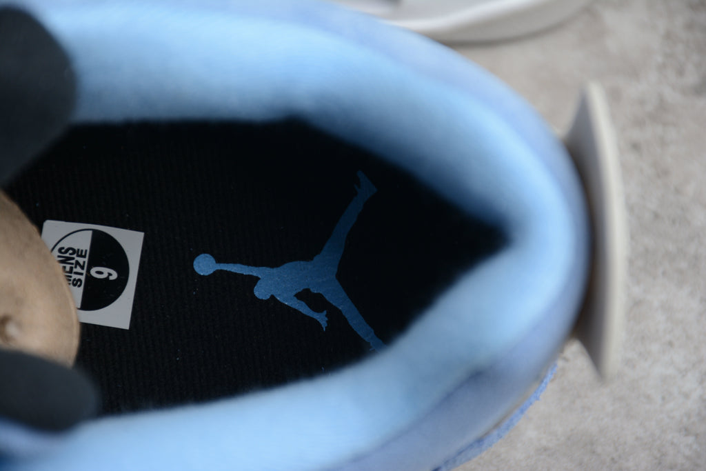 Air Jordan 4 – Azul / Gris / Negro