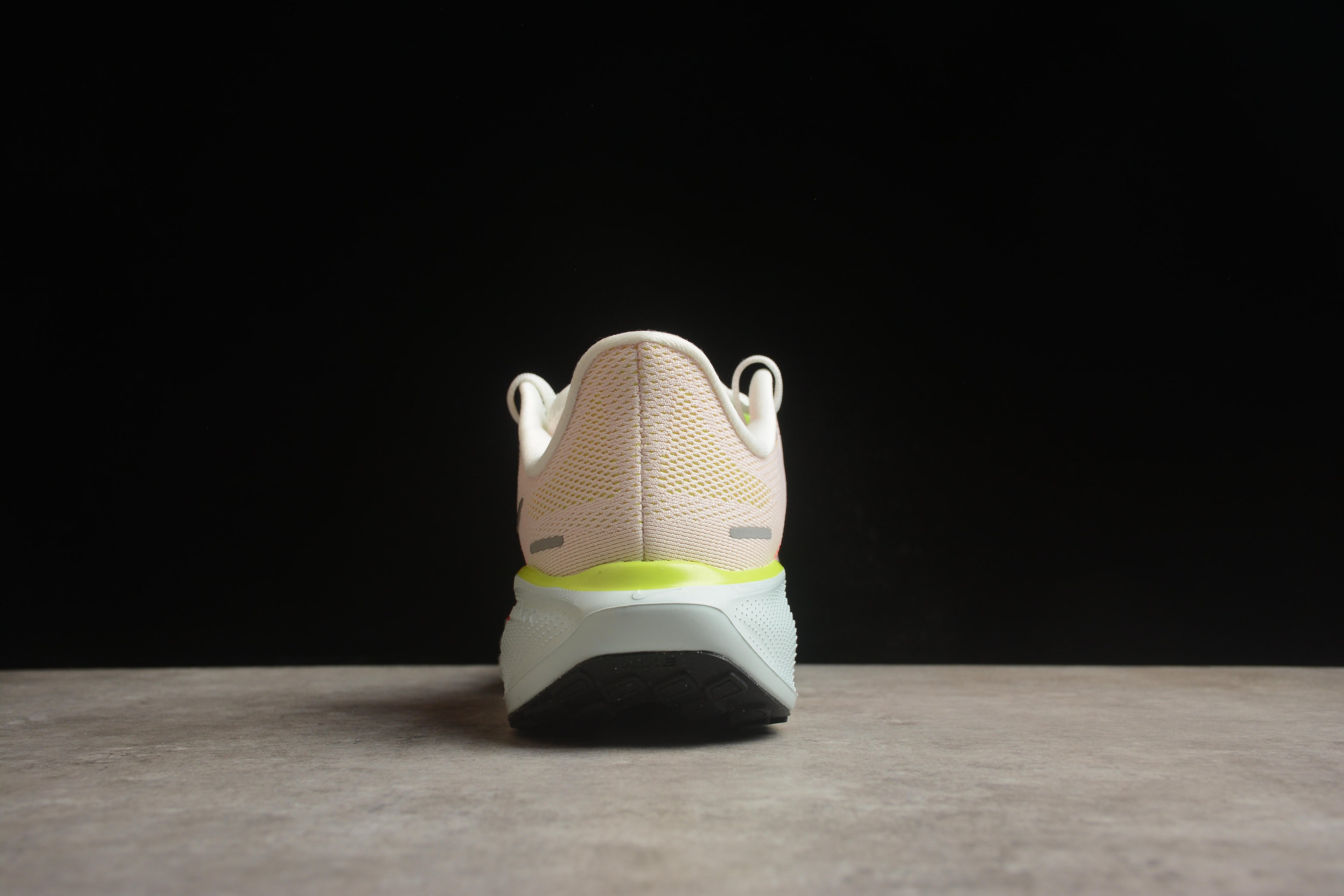 Pegasus 41 – Rosa / Blanco