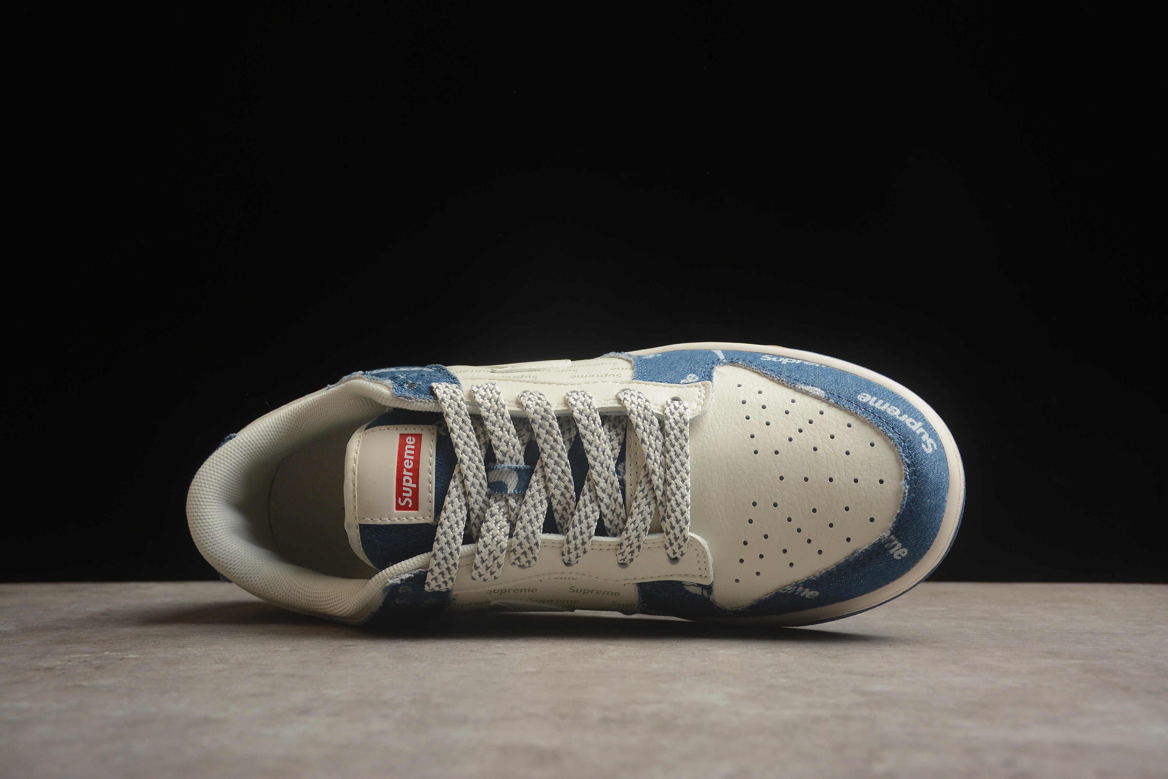 Dunk SB Supreme – Azul Oscuro / Beigie /